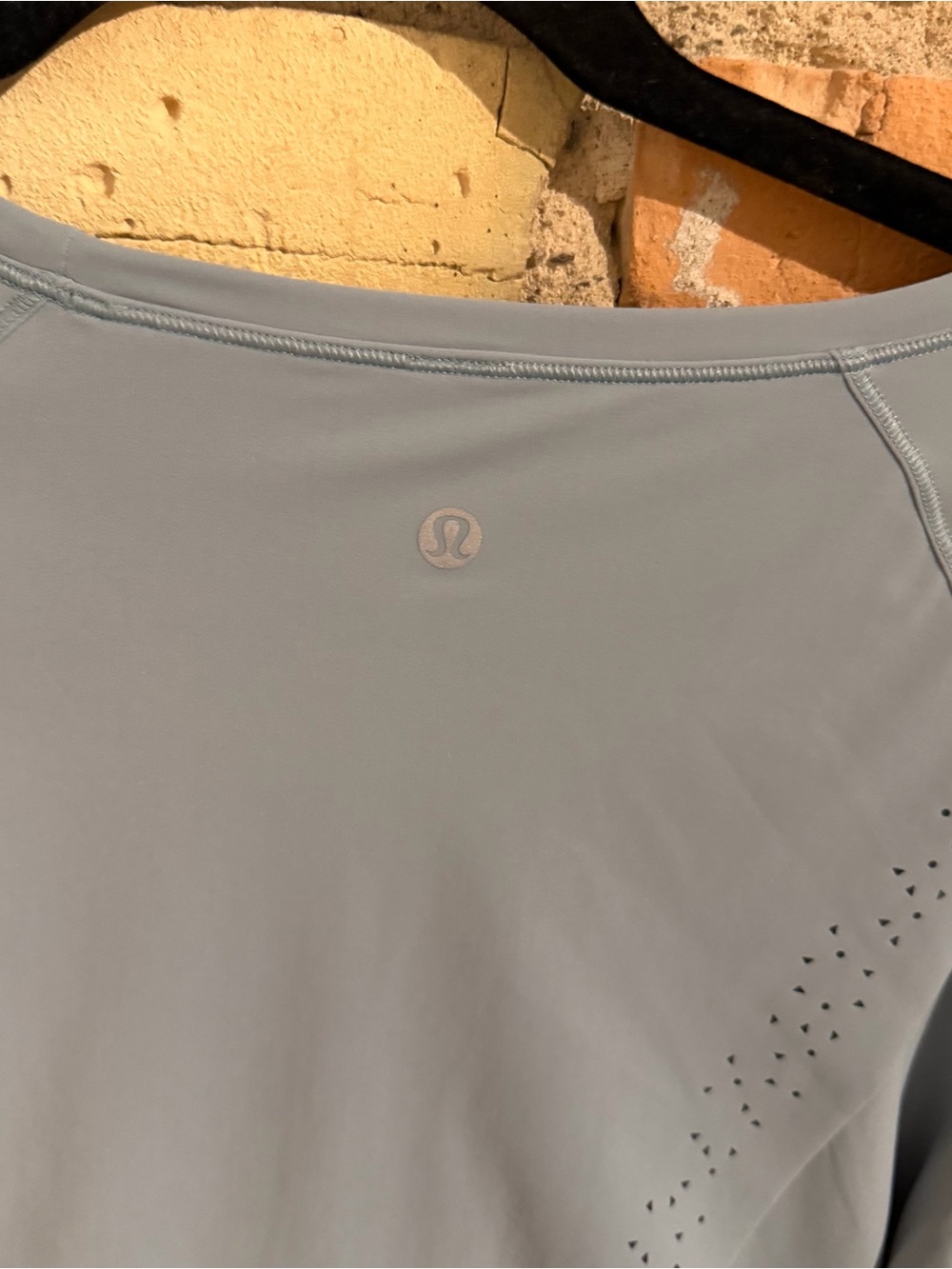 Lululemon quick pace top - Picture 4 of 4